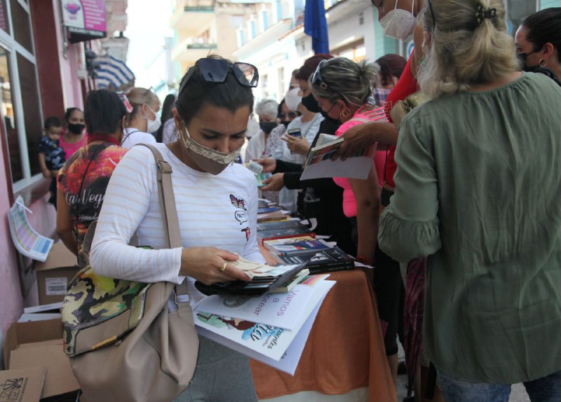0-19-feria-del-libro-ss-4.jpg