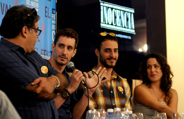 Los actores Yasmany Guerrero (C. izq.), y Luis Manuel (C. der.) y la actriz Yaremis Pérez (D), durante la conferencia de prensa del largometraje de ficción Inocencia, de Alejandro Gil, como parte de las actividades colaterales del 40 Festival Internacional del Nuevo Cine Latinoamericano, en el Hotel Nacional de Cuba, en La Habana, el 8 de diciembre de 2018. ACN FOTO/Omara GARCÍA MEDEROS
