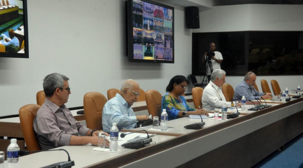 Cuba propone perfeccionar sistema de ciencia, tecnología e innovación