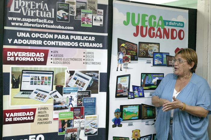 “Debemos atrapar el interés del público con contenidos instructivos y también atrayentes”, advierte Mariana Saker. Foto: David Gómez Ávila