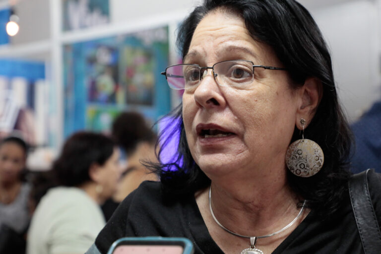 Beatriz Alonso Becerra, directora general de Citmatel, señaló que los formatos digitales permiten abaratar los costos de producción de los libros y hacerlos más accesibles / Yasset Llerena