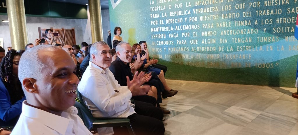 Premia el Citma a ciencia joven